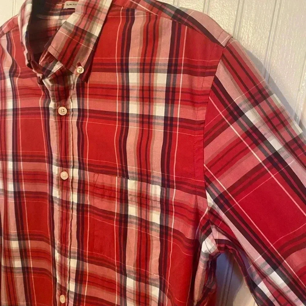 J. Crew Men’s plaid Long Sleeved Button-up shirt